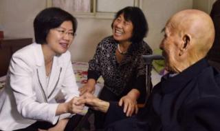 女儿一直叫弄他怎么办啊